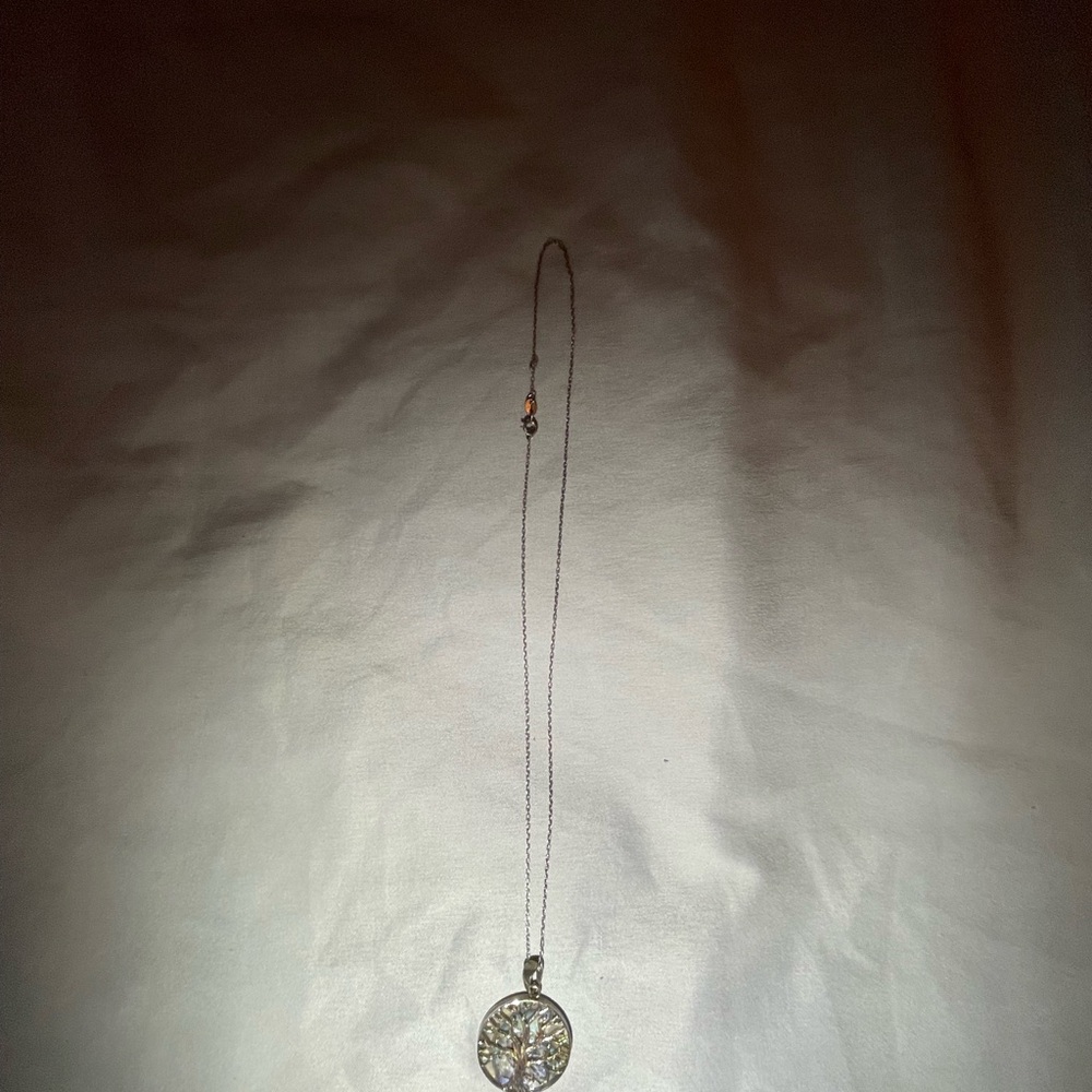 Elegant Silver Pendant Necklace